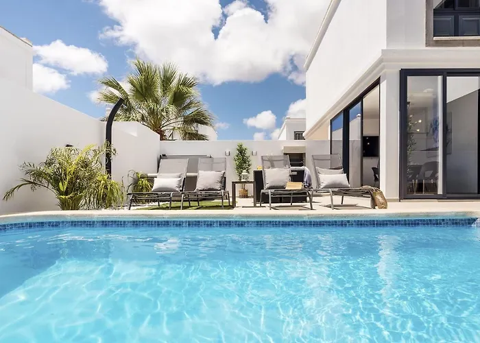 Flamboyan יאיזה